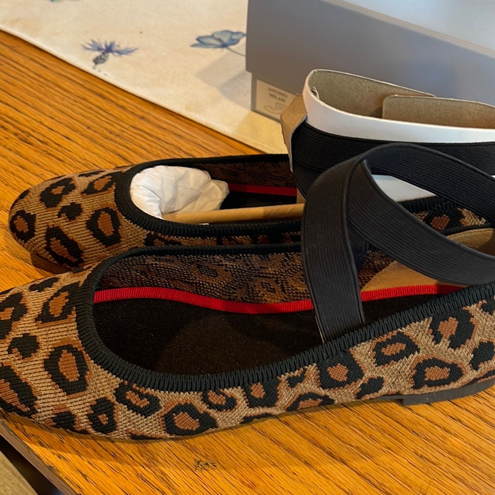 Antonio Melani washable insole flats w elastic New w box 9.5